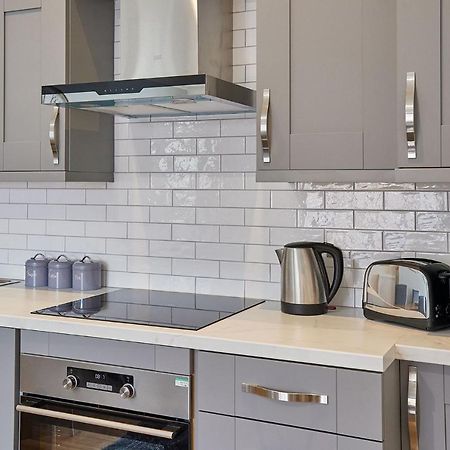 Apartment 3, Khyber Lodge Apartments Γουίτμπι Εξωτερικό φωτογραφία