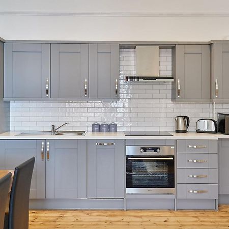 Apartment 3, Khyber Lodge Apartments Γουίτμπι Εξωτερικό φωτογραφία