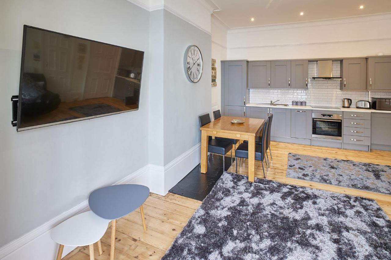 Apartment 3, Khyber Lodge Apartments Γουίτμπι Εξωτερικό φωτογραφία